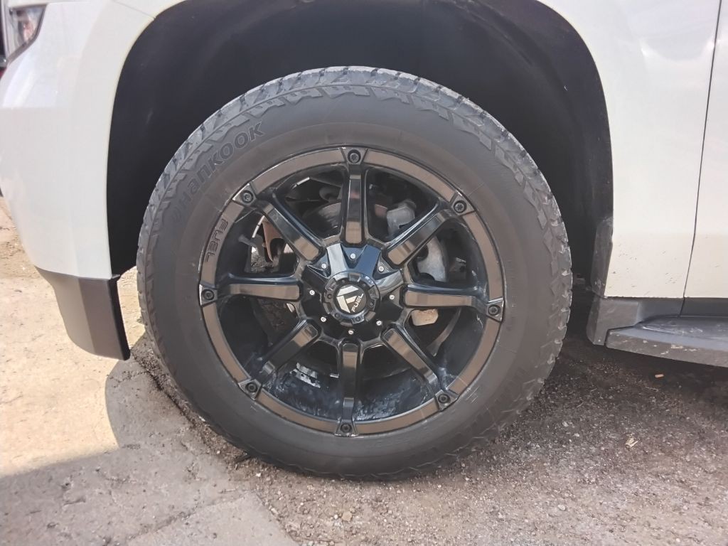 2016 Chevrolet Suburban Image 25