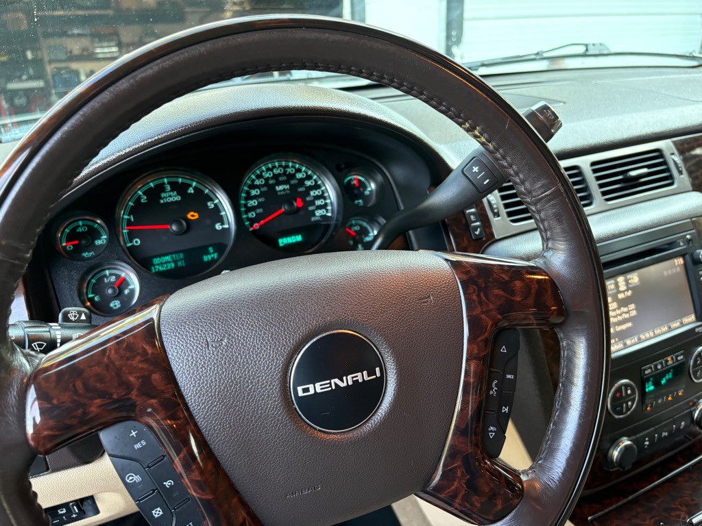 2013 GMC Yukon Image 10