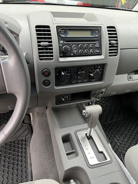 2006 Nissan Frontier Image 6
