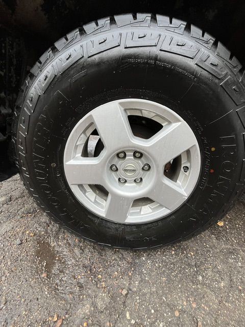 2006 Nissan Frontier Image 12