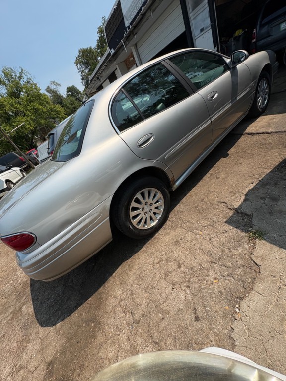 2005 Buick LeSabre Image 2