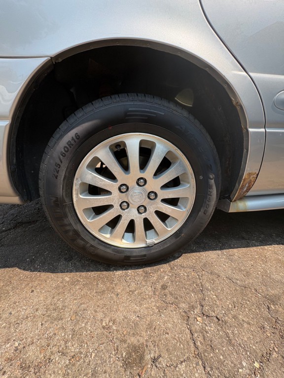 2005 Buick LeSabre Image 12