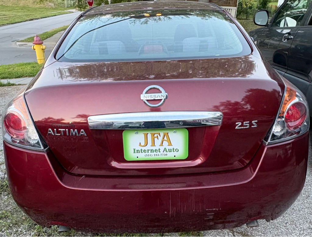 2010 Nissan Altima Image 4