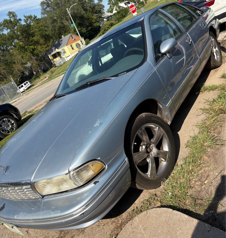 1994 Chevrolet Caprice Image 2