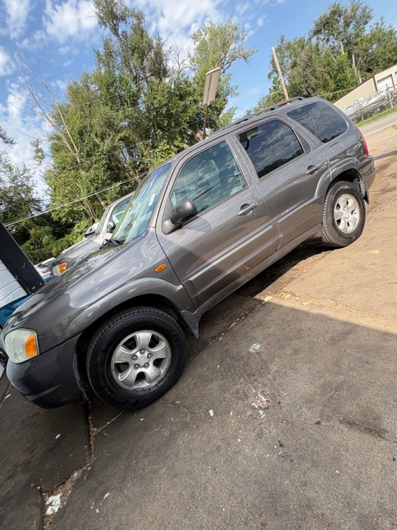 2003 Mazda Tribute Image 1