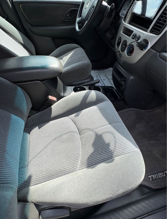 2003 Mazda Tribute Image 10
