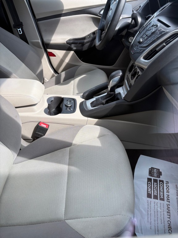 2014 Ford Focus Image 5