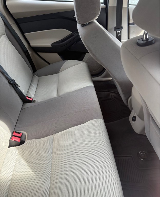 2014 Ford Focus Image 6