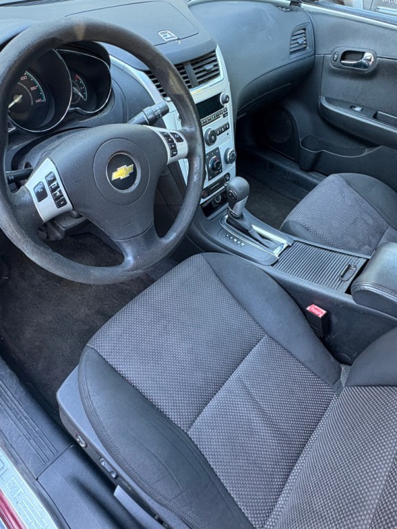 2011 Chevrolet Malibu Image 5