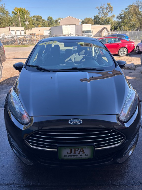 2015 Ford Fiesta Image 2