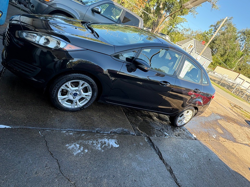 2015 Ford Fiesta Image 3