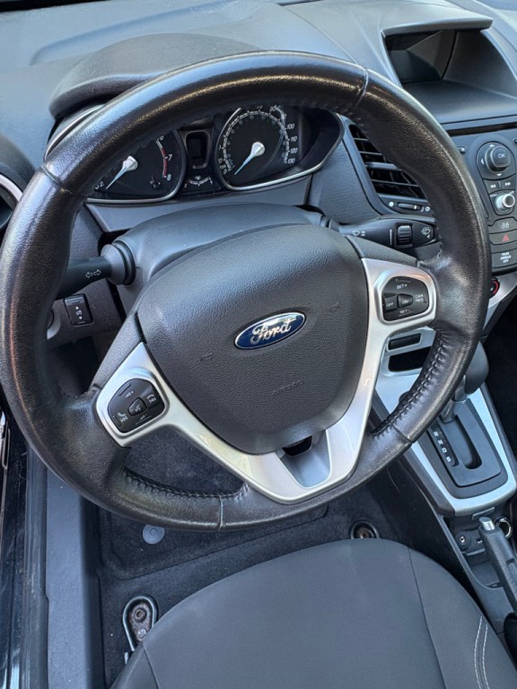 2015 Ford Fiesta Image 10