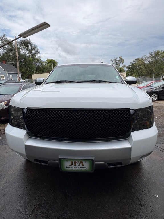 2007 Chevrolet Tahoe Image 2