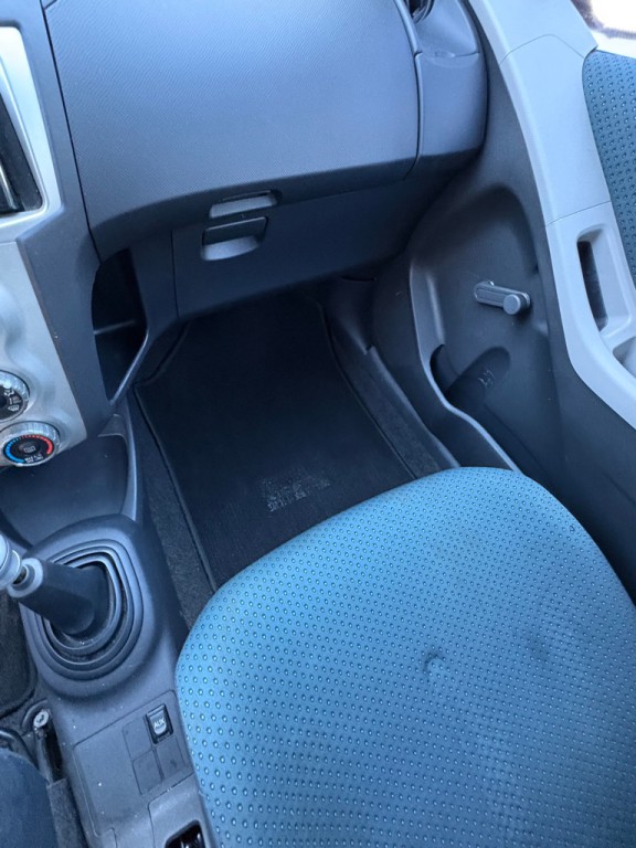 2008 Toyota Yaris Image 6