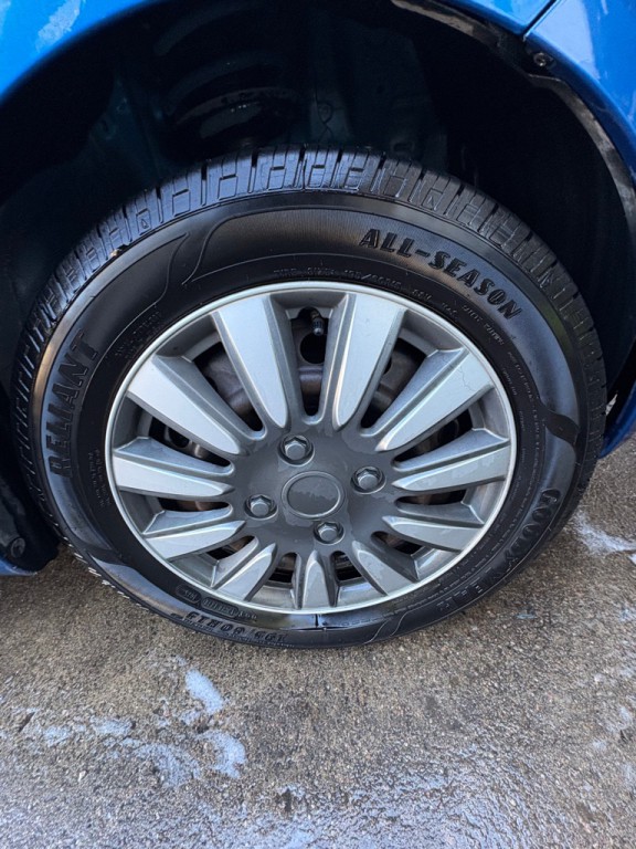 2008 Toyota Yaris Image 10