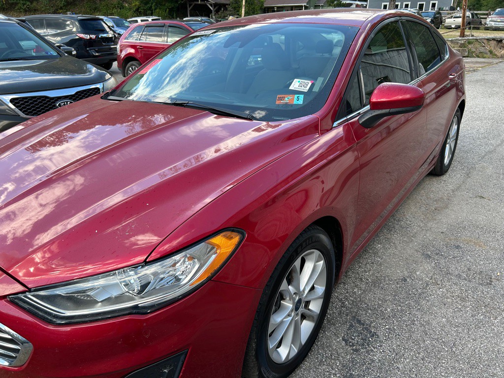 2020 Ford Fusion Image 2