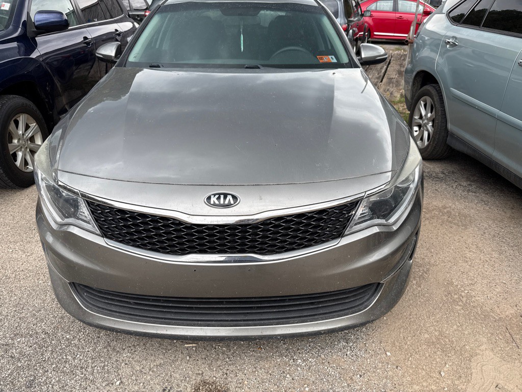 2017 Kia Optima Image 1