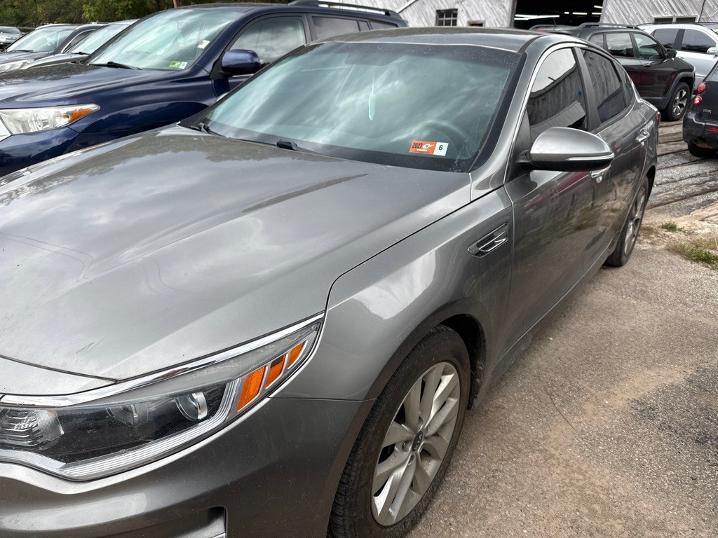 2017 Kia Optima Image 2