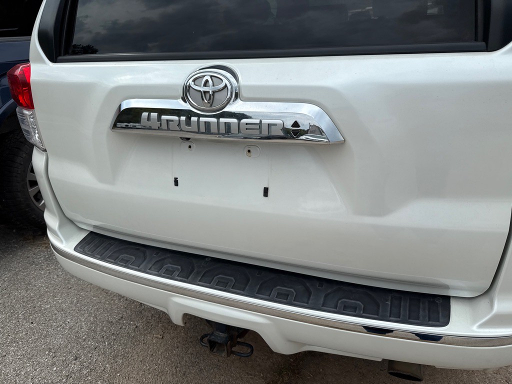 2013 Toyota 4Runner Image 3