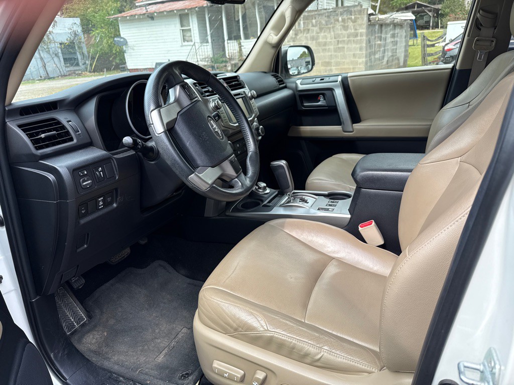 2013 Toyota 4Runner Image 5