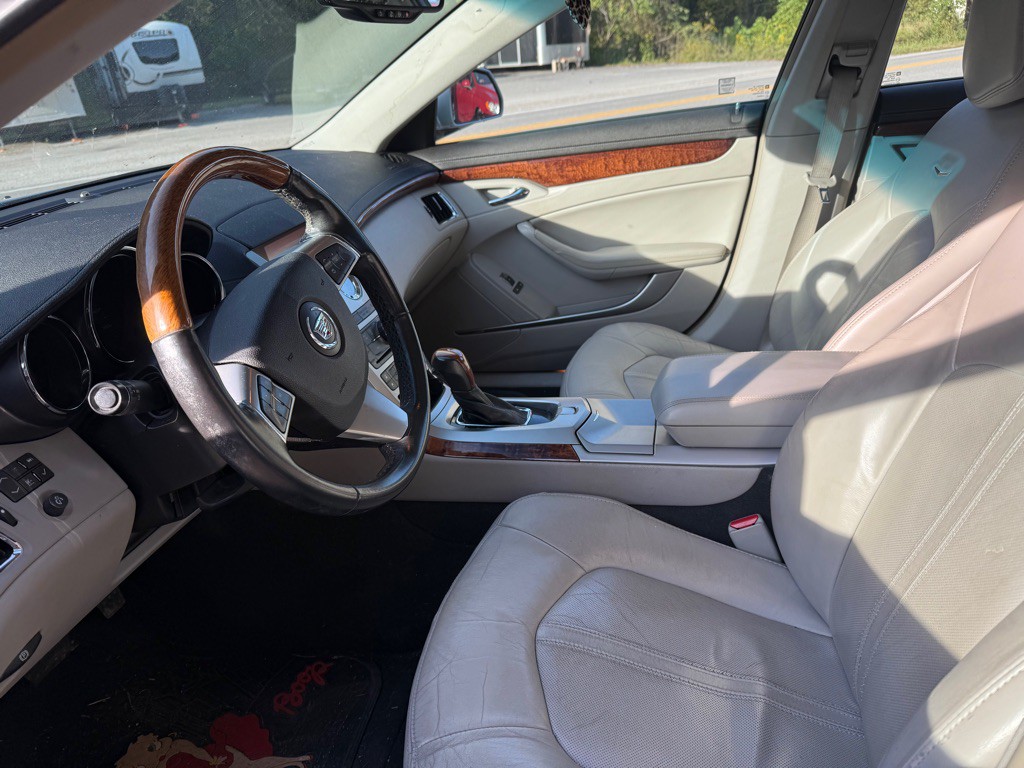 2010 Cadillac CTS Image 5