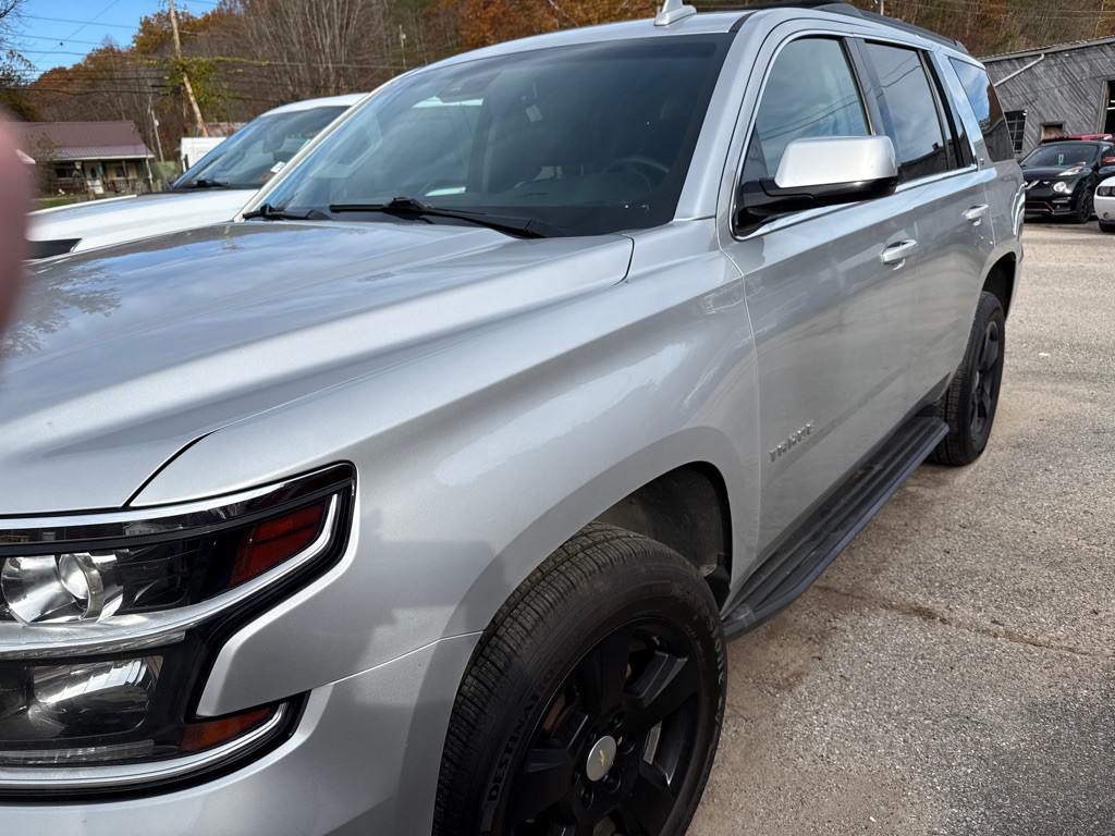 2016 Chevrolet Tahoe Image 2