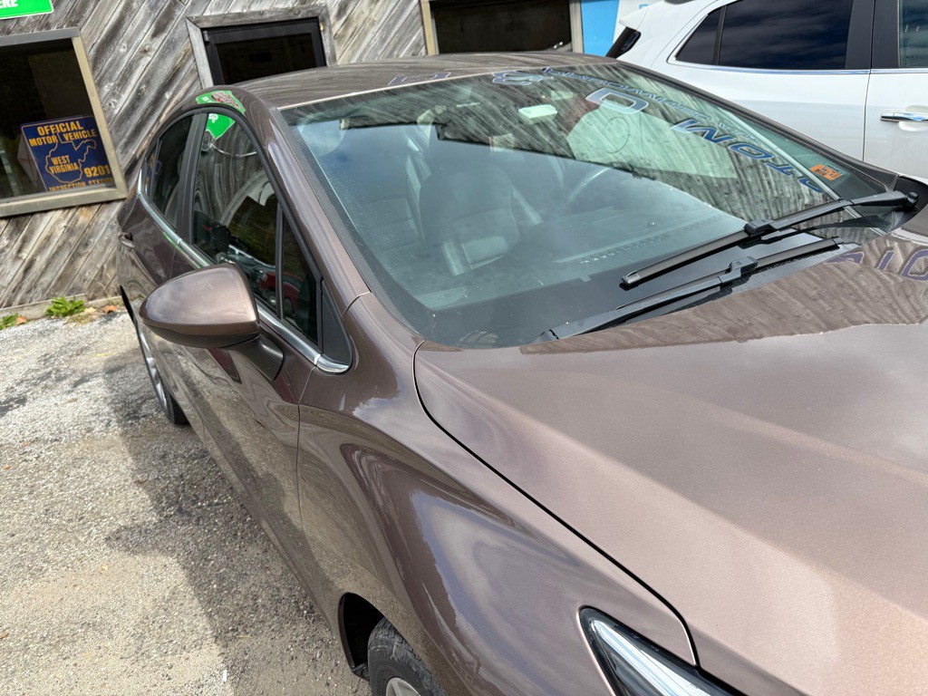 2019 Chevrolet Cruze Image 3