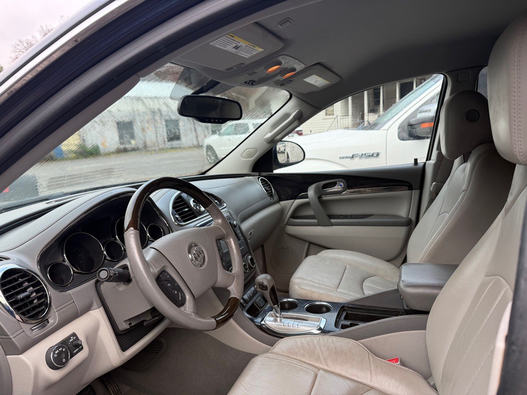 2015 Buick Enclave Image 5