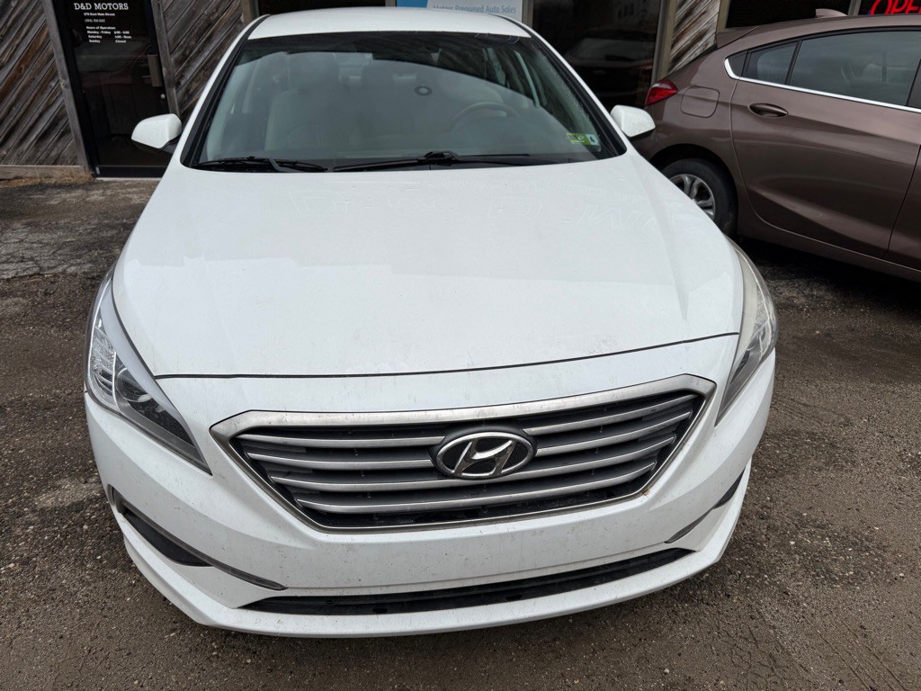 2015 Hyundai Sonata Image 1