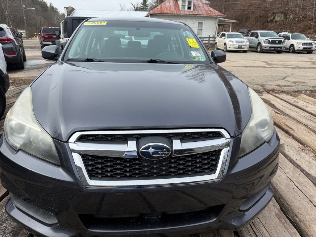 2013 Subaru Legacy Image 1