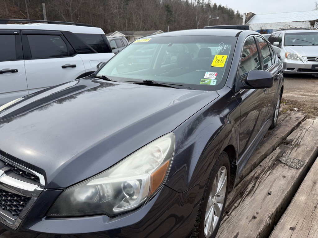 2013 Subaru Legacy Image 2