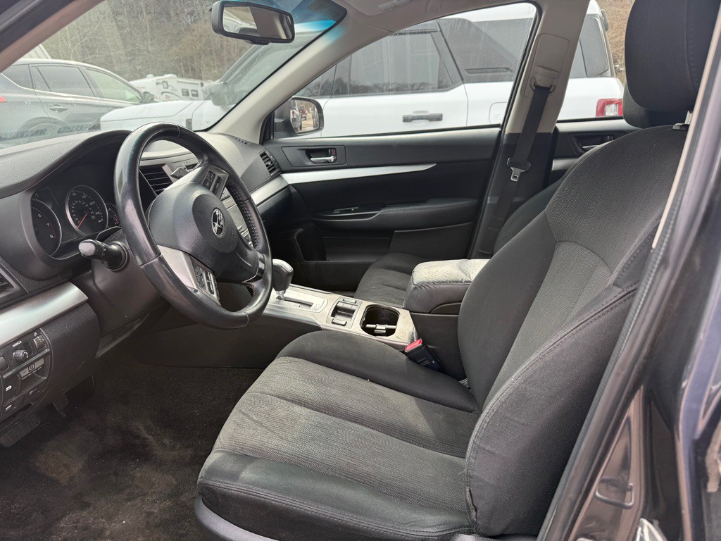 2013 Subaru Legacy Image 5