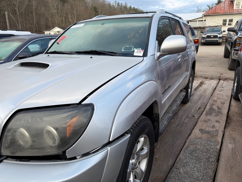 2005 Toyota 4Runner Image 2