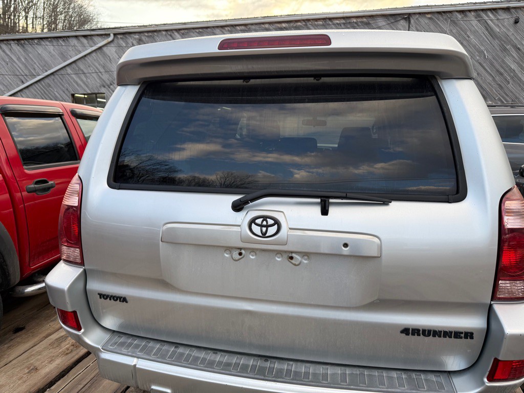 2005 Toyota 4Runner Image 4