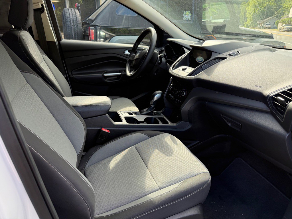 2019 Ford Escape Image 5