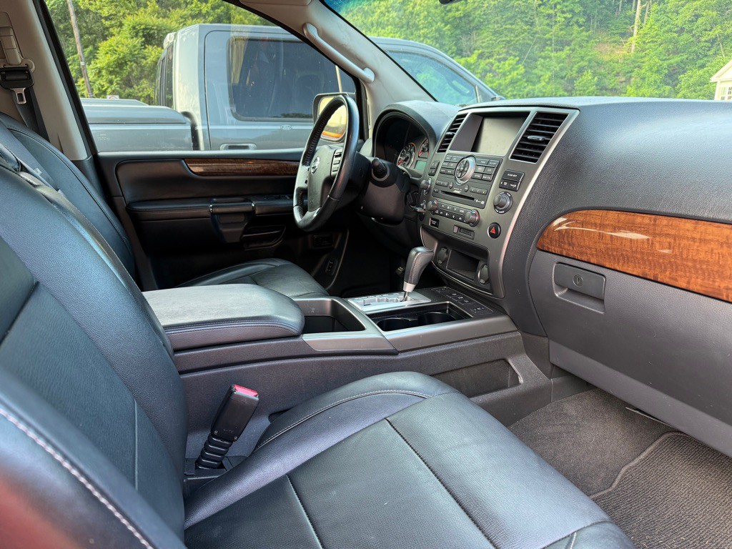 2012 Nissan Armada Image 5