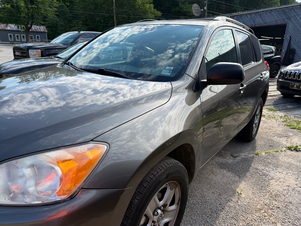 2011 Toyota Rav4 Image 2