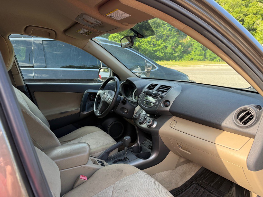 2011 Toyota Rav4 Image 5