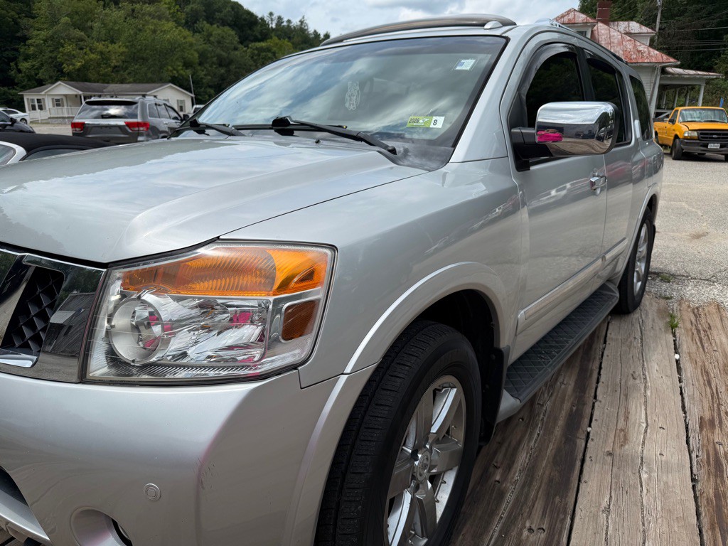 2012 Nissan Armada Image 2