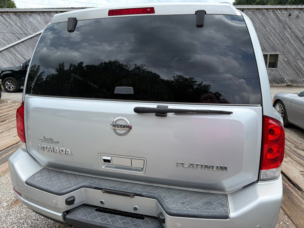 2012 Nissan Armada Image 4