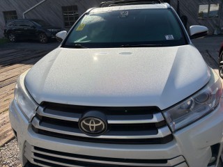 Image for 2017 Toyota Highlander SE ID: 7608557
