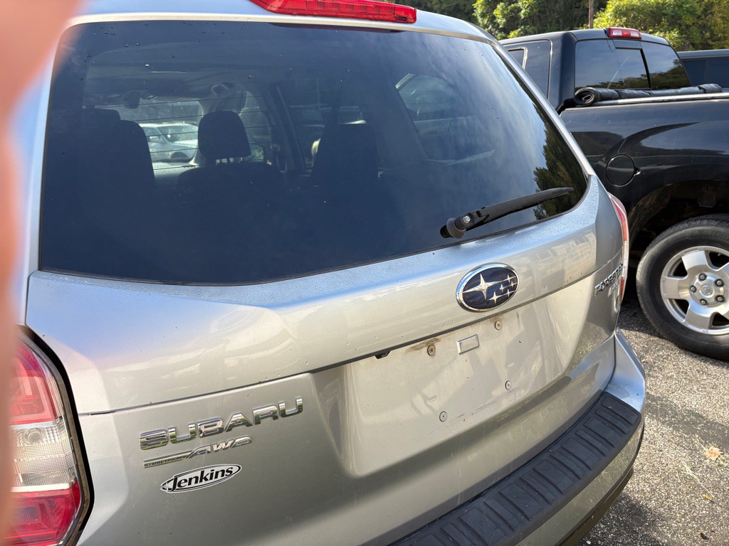 2015 Subaru Forester Image 4