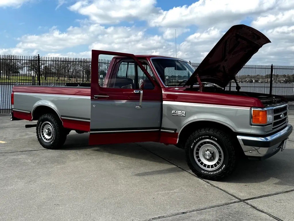 1989 Ford F-150 Image 25
