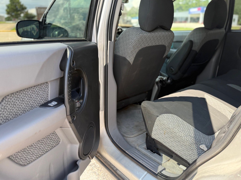 2005 Pontiac Aztek Image 12