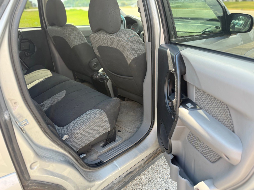 2005 Pontiac Aztek Image 14