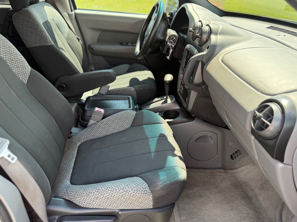 2005 Pontiac Aztek Image 17