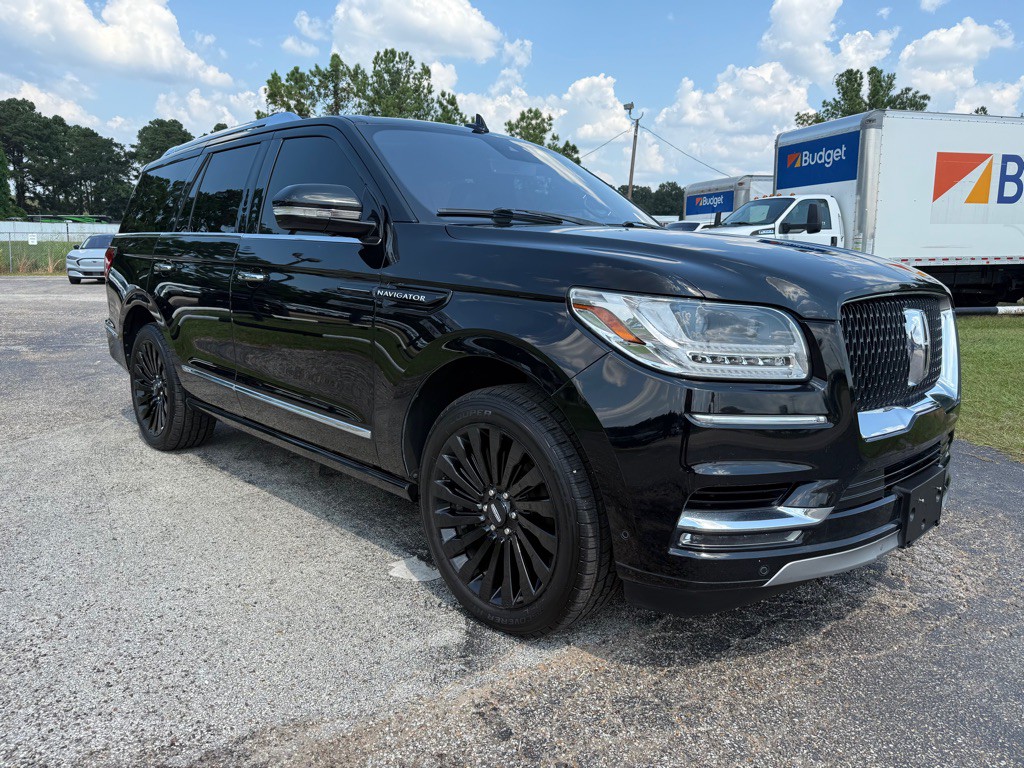 2018 Lincoln Navigator Image 1