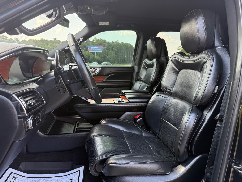 2018 Lincoln Navigator Image 11
