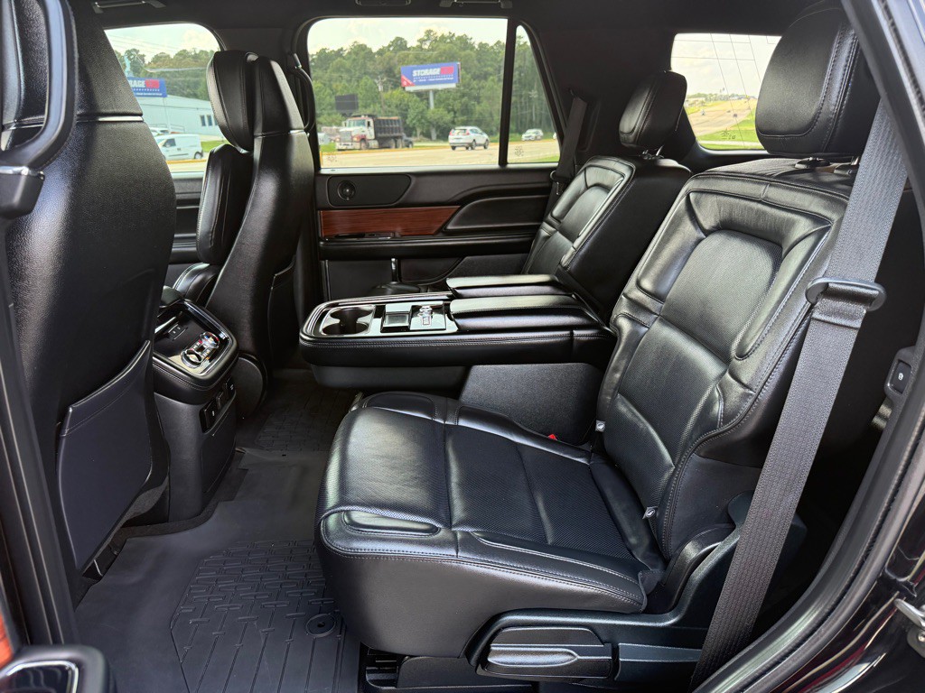 2018 Lincoln Navigator Image 13