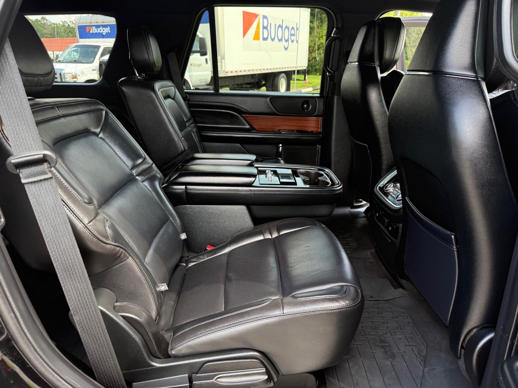 2018 Lincoln Navigator Image 20